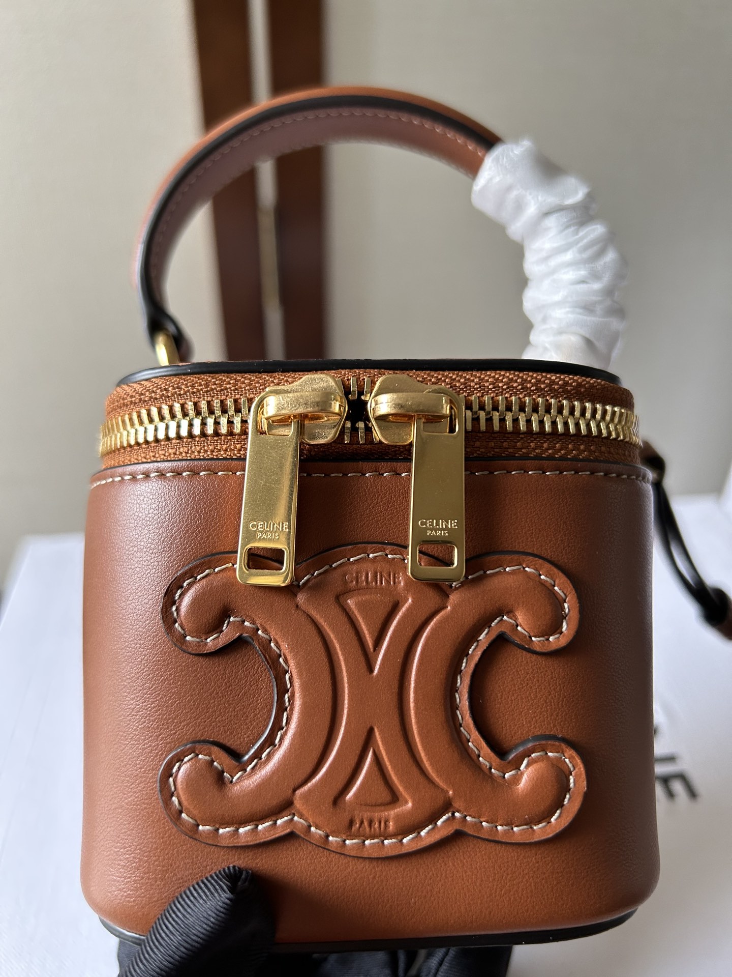 Handbags CELIN-E 110762 101762 size:9.5 X 8 X 9 cm - vstockx