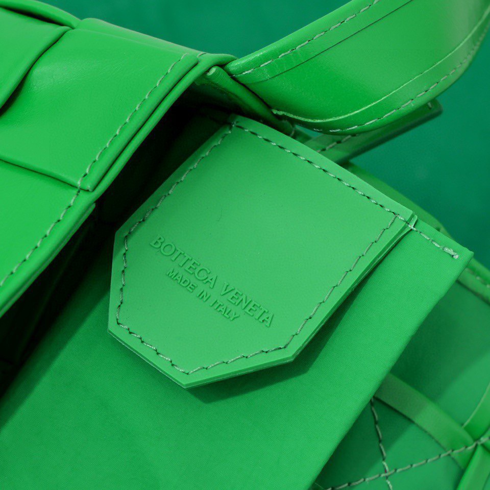 handbags Bottega Veneta 7587# size:17.5*10.5*3cm - vstockx