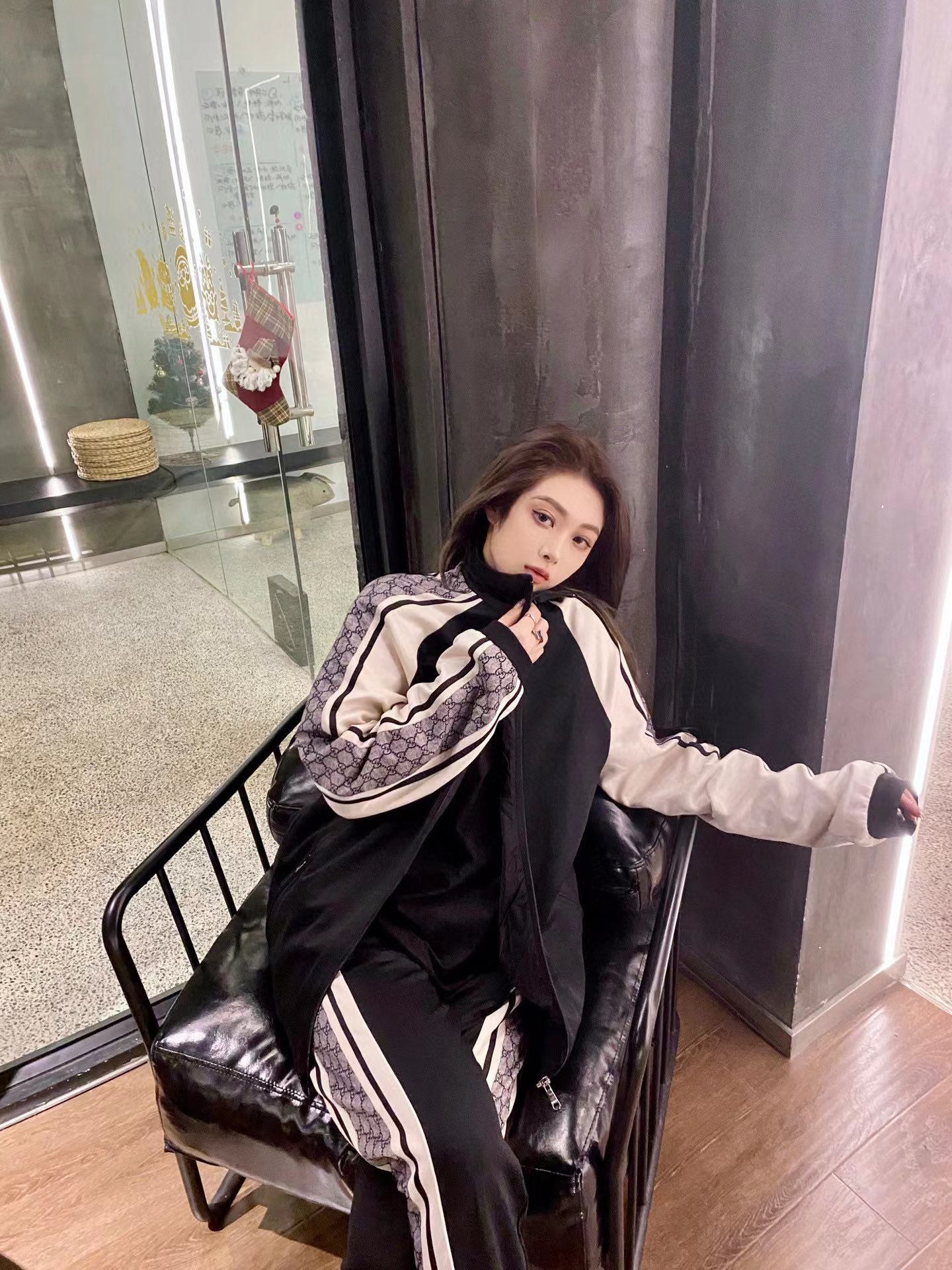 Clothes Gucci 408 - vstockx