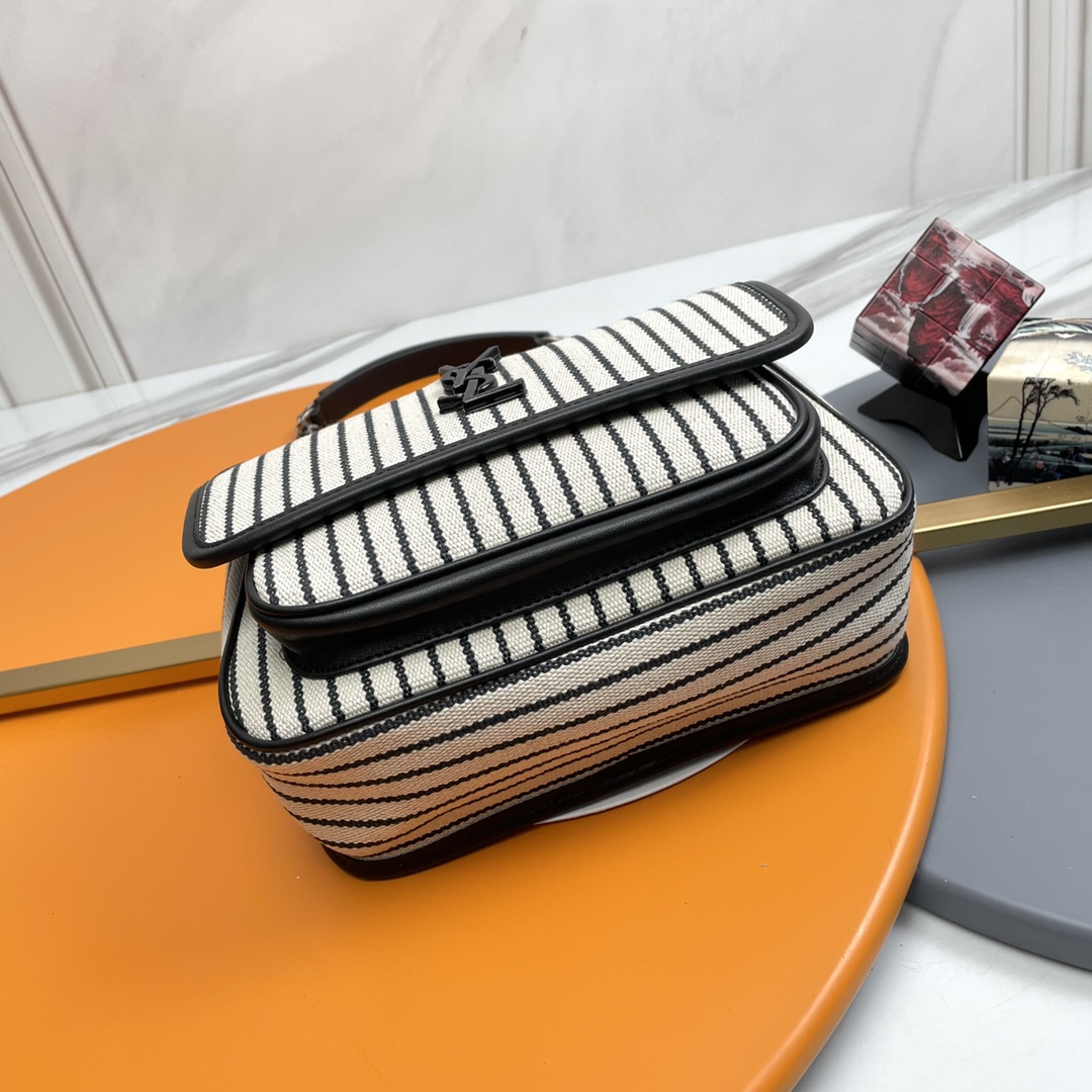 Handbags SAINT LAURENT 533037 size 22  16.5  12 cm - vstockx