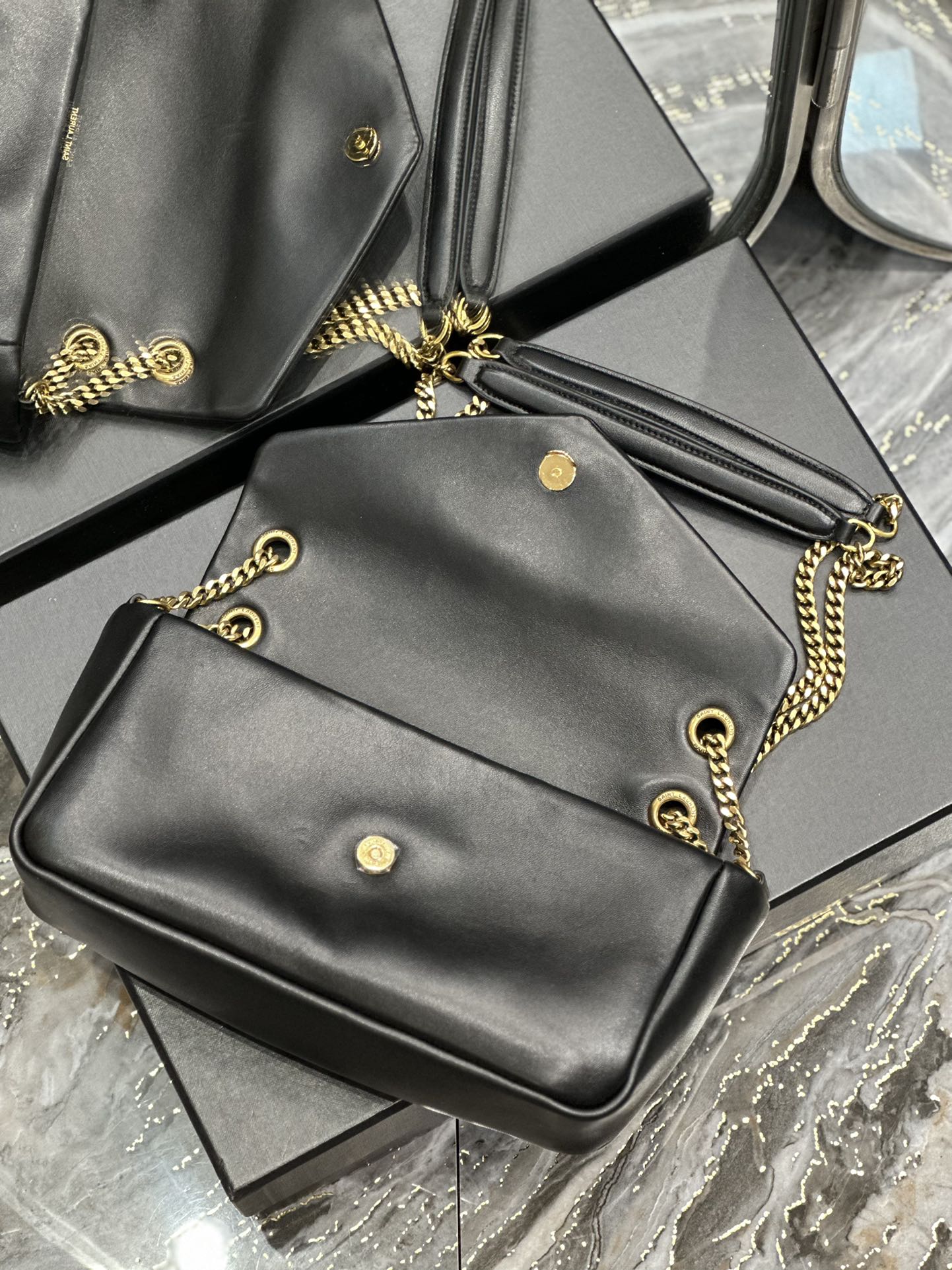 Handbags SAINT LAURENT 734153 size 26  14  7 cm - vstockx