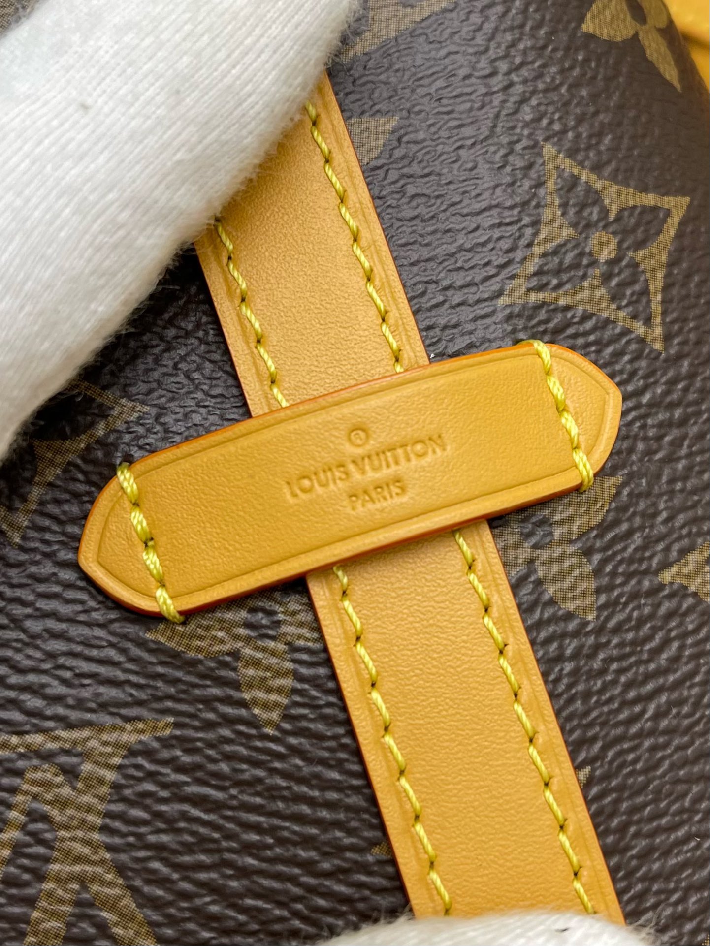 Handbags Louis Vuitton M46203 size:29*24*12 cm - vstockx