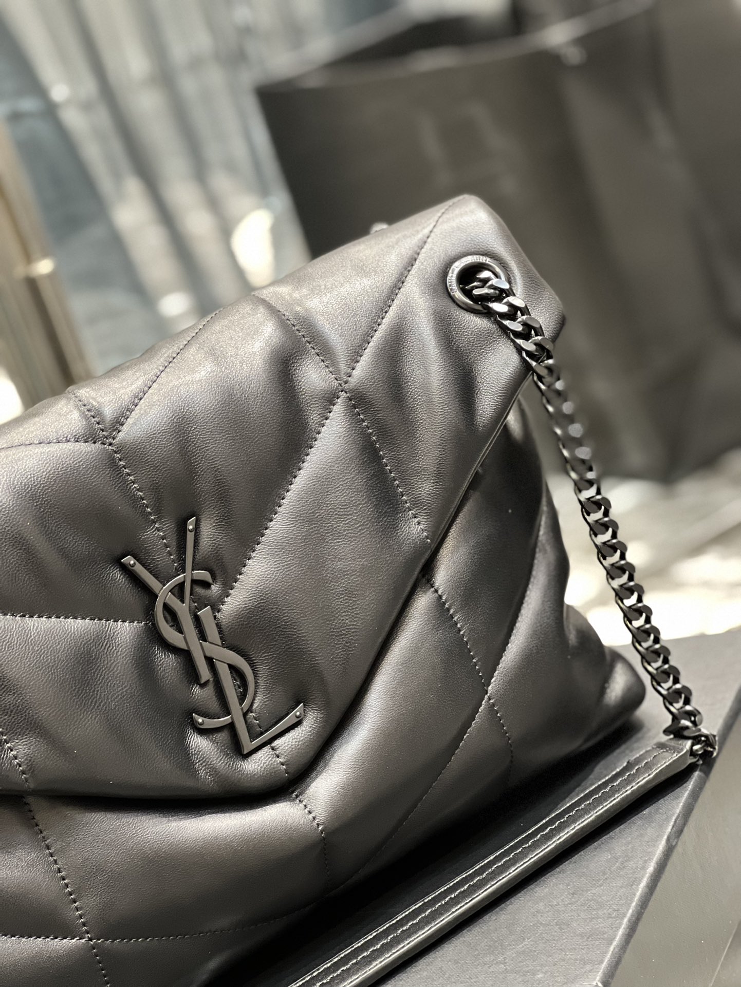 Handbags SAINT LAURENT 577475 size 35x23x13.5 cm - vstockx