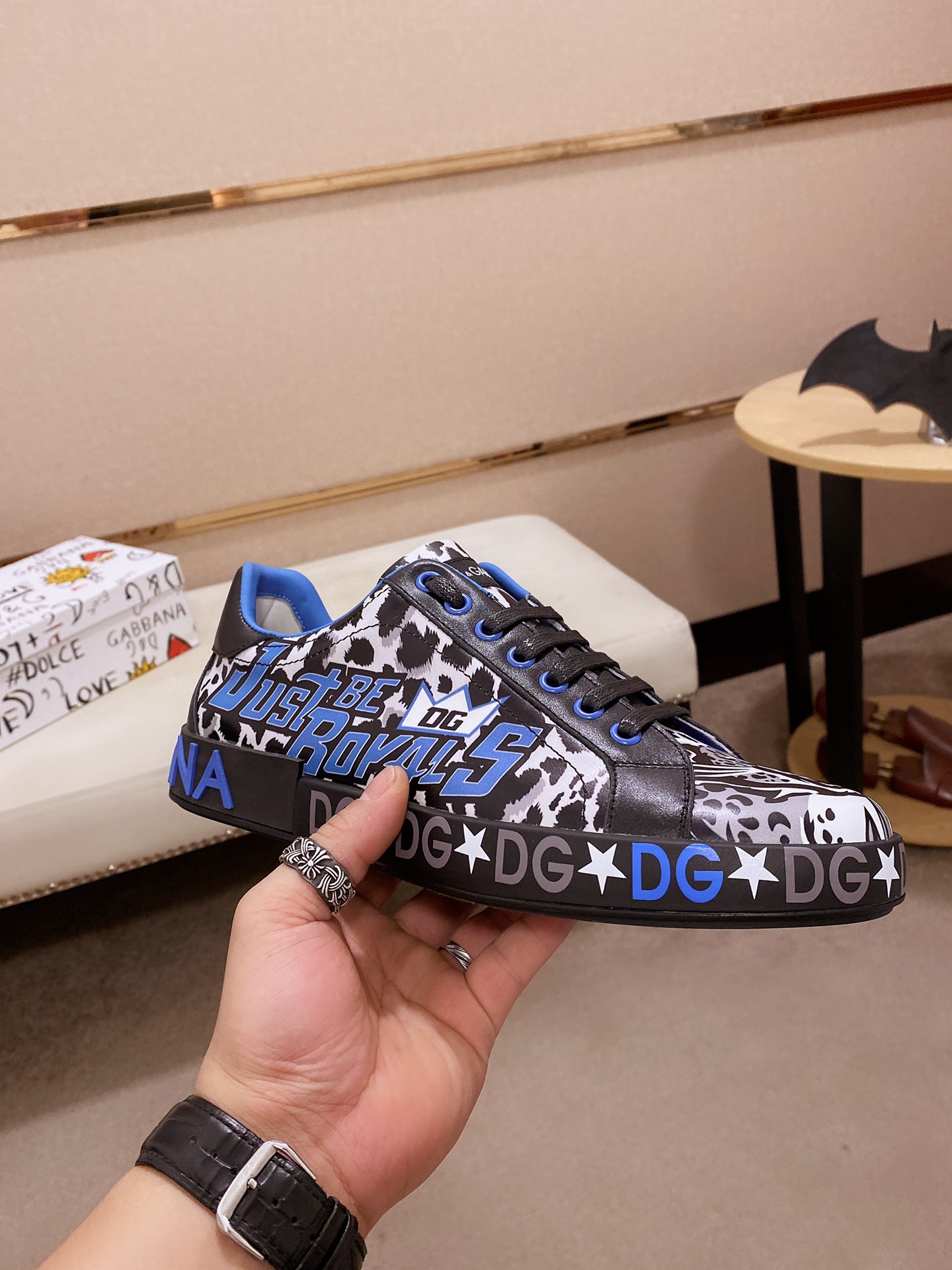 Dolce & Gabbana Low Tops Sneakers 133 - vstockx