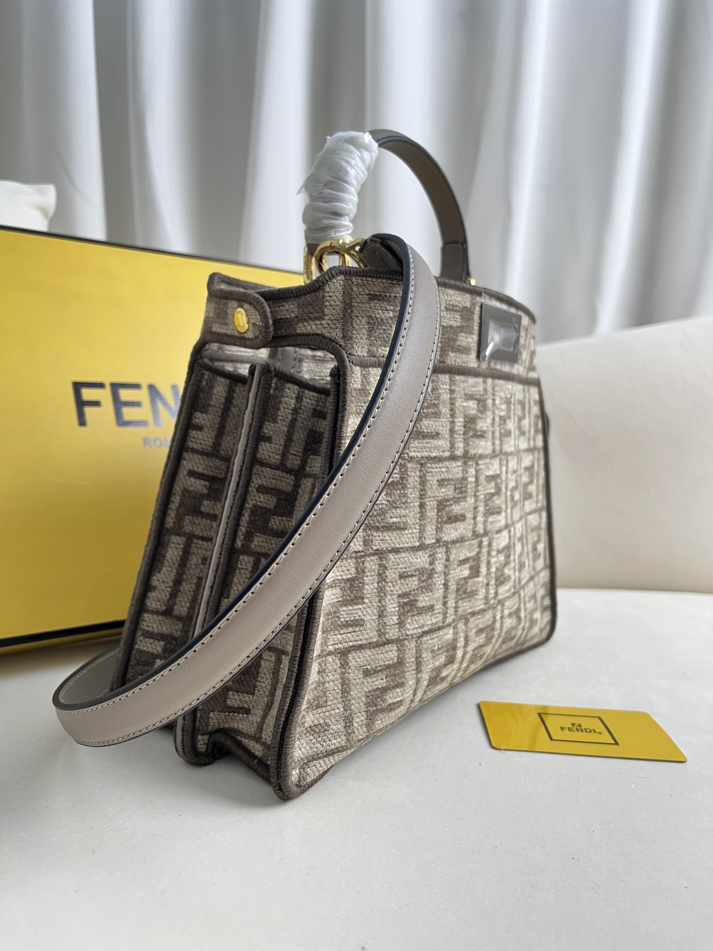 handbags FENDI 0229 size:27*21*11cm - vstockx