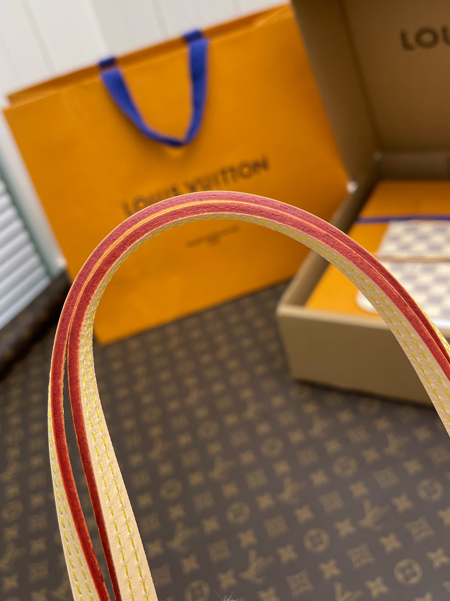 Handbags Louis Vuitton M41605 size:31*28*14 cm - vstockx