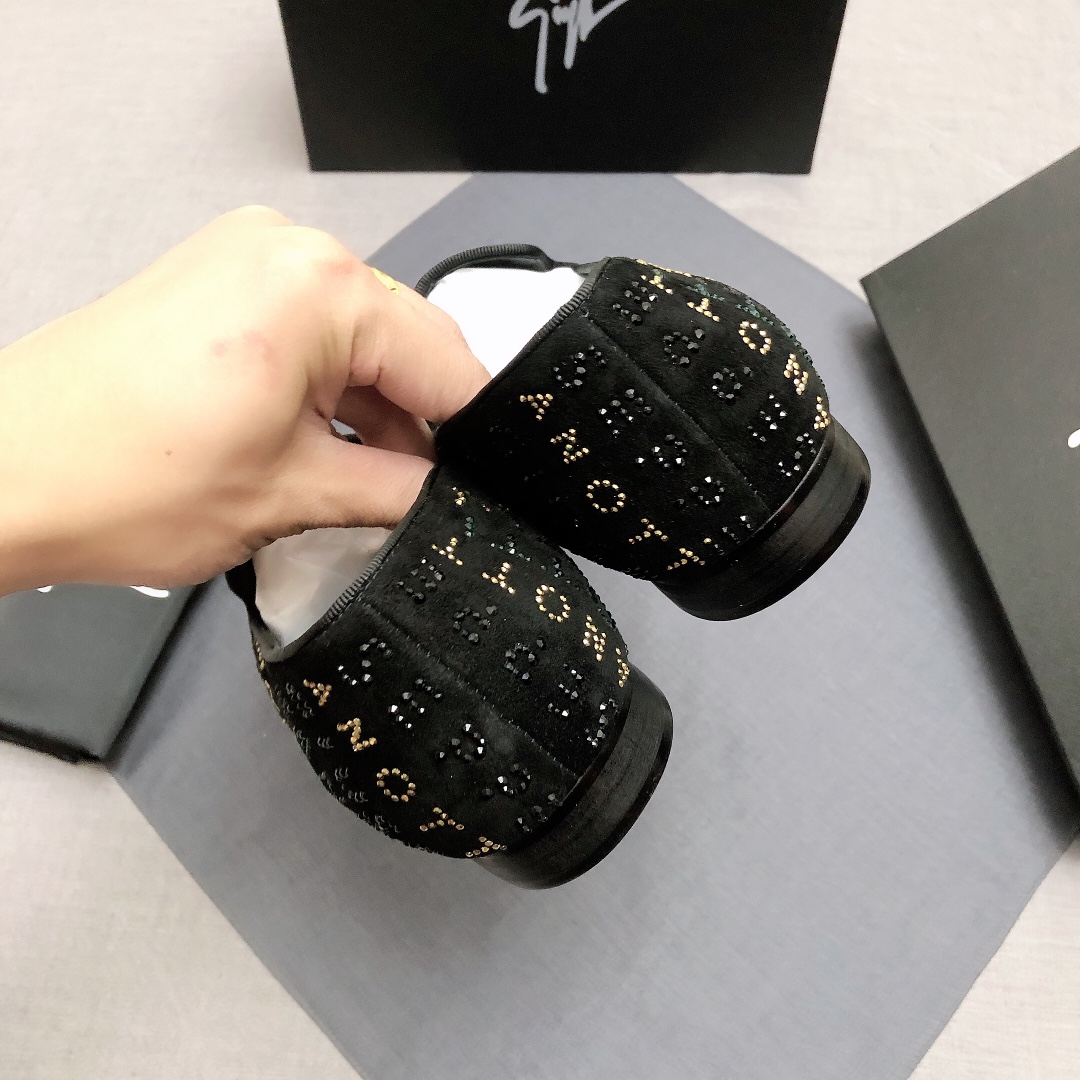 Giuseppe Zanotti Slip-on 7 - vstockx