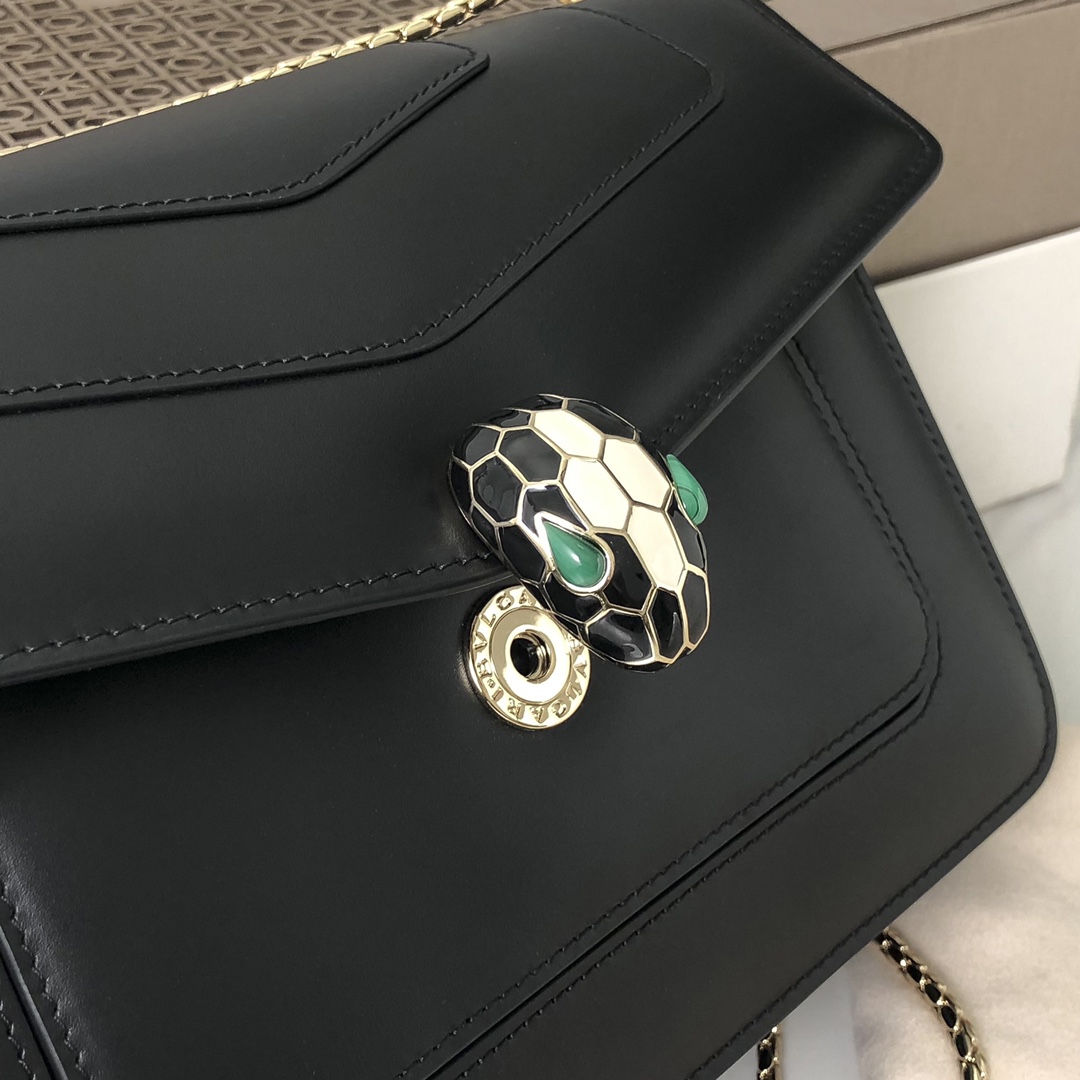 Handbags Bvlgari 29032391050 size:25*17*8 cm - vstockx