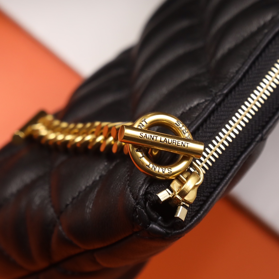 Handbags SAINT LAURENT 698651 size 38x43x8 cm - vstockx