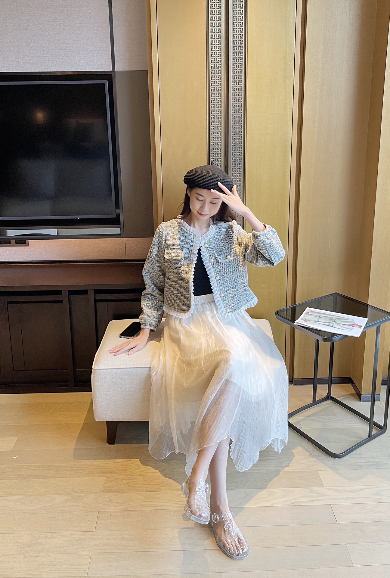 Gucci Women's sandal with Double G Women 11 - vstockx