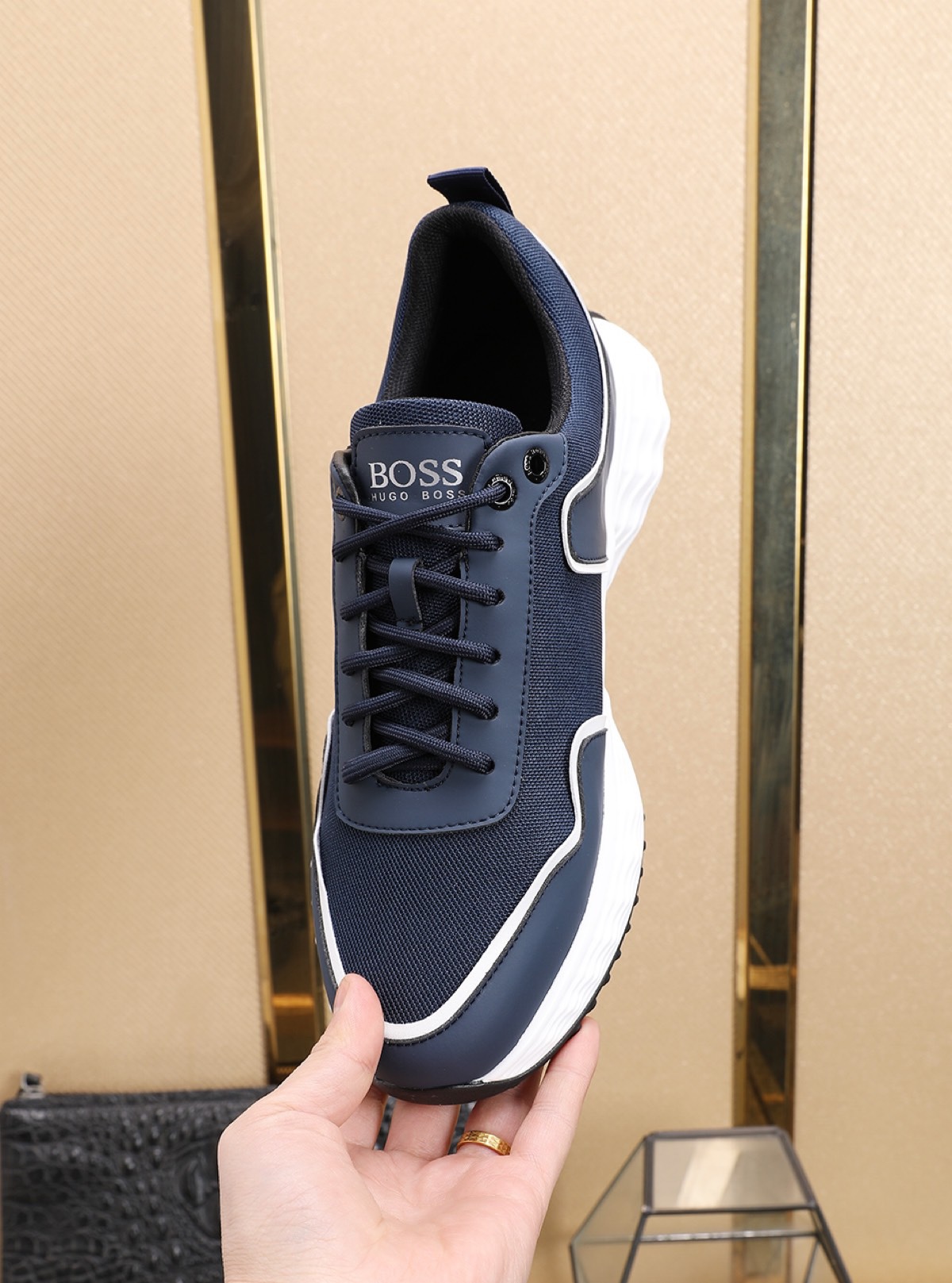 HUGO BOSS Low Top Sneaker 8 - vstockx
