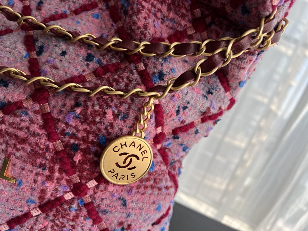 Handbag Chanel 3261 size 39cmx42cmx8 cm - vstockx