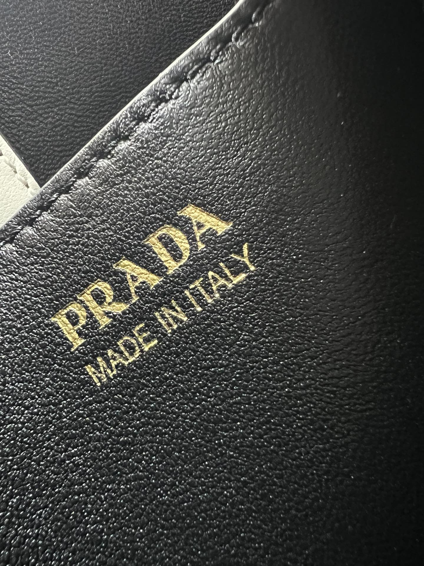 handbags prada 1BA373 15*16*9.5 - vstockx