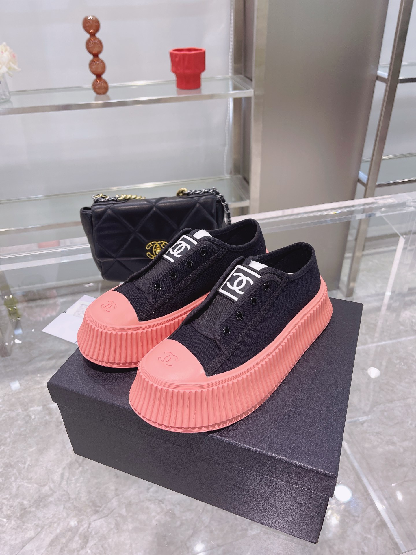 Chanel Platform Sneaker 16 - vstockx