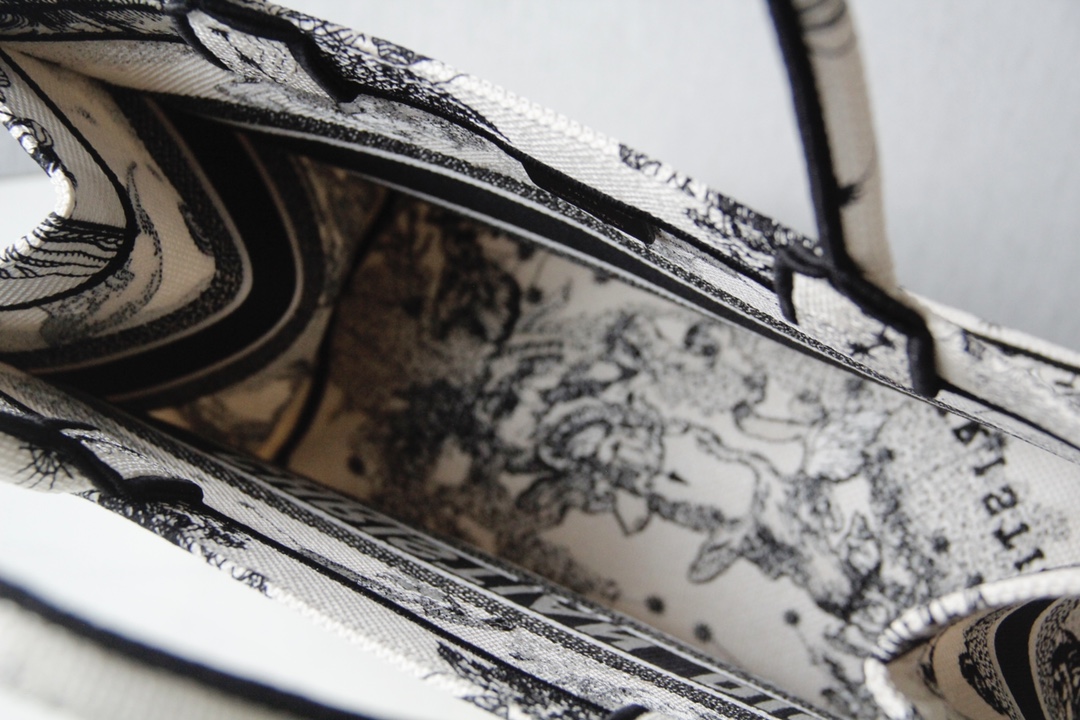 Handbags Dior Book Tote 8001 size:36.5*128*16 cm - vstockx