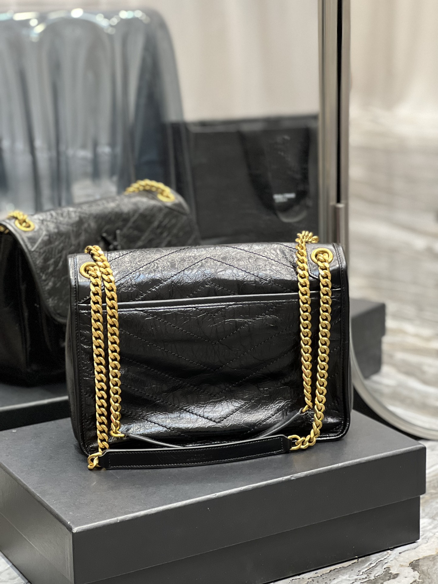 Handbags SAINT LAURENT 633158 size 28  8  20 cm - vstockx