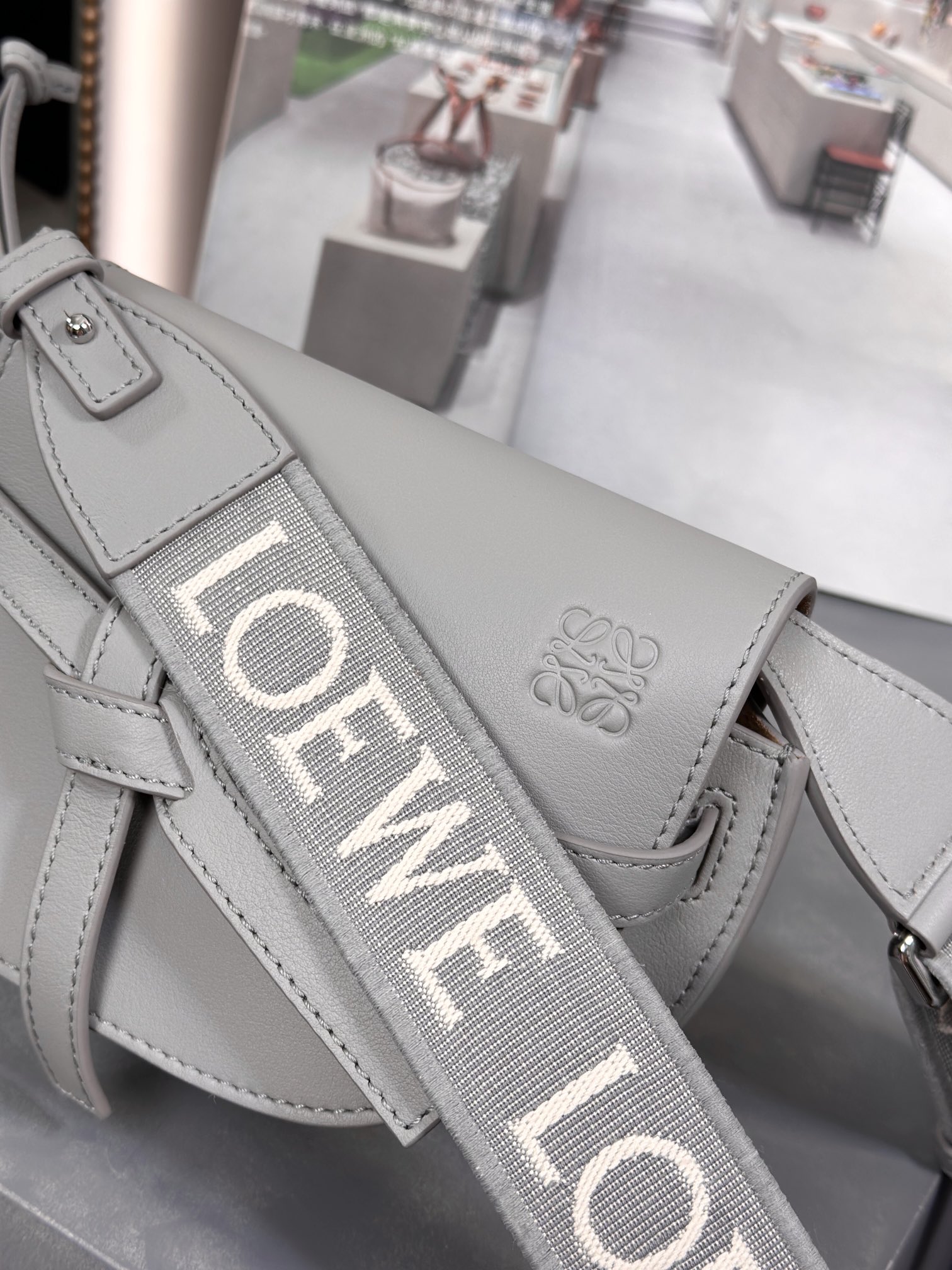 Handbags LOEWE   size:15*12.5*9cm - vstockx