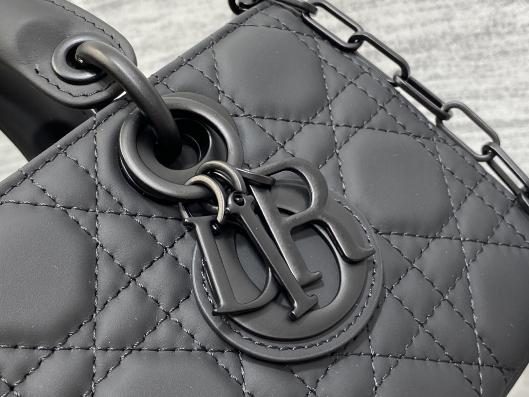 Handbags Dior 9240 size  22*6*12 cm - vstockx