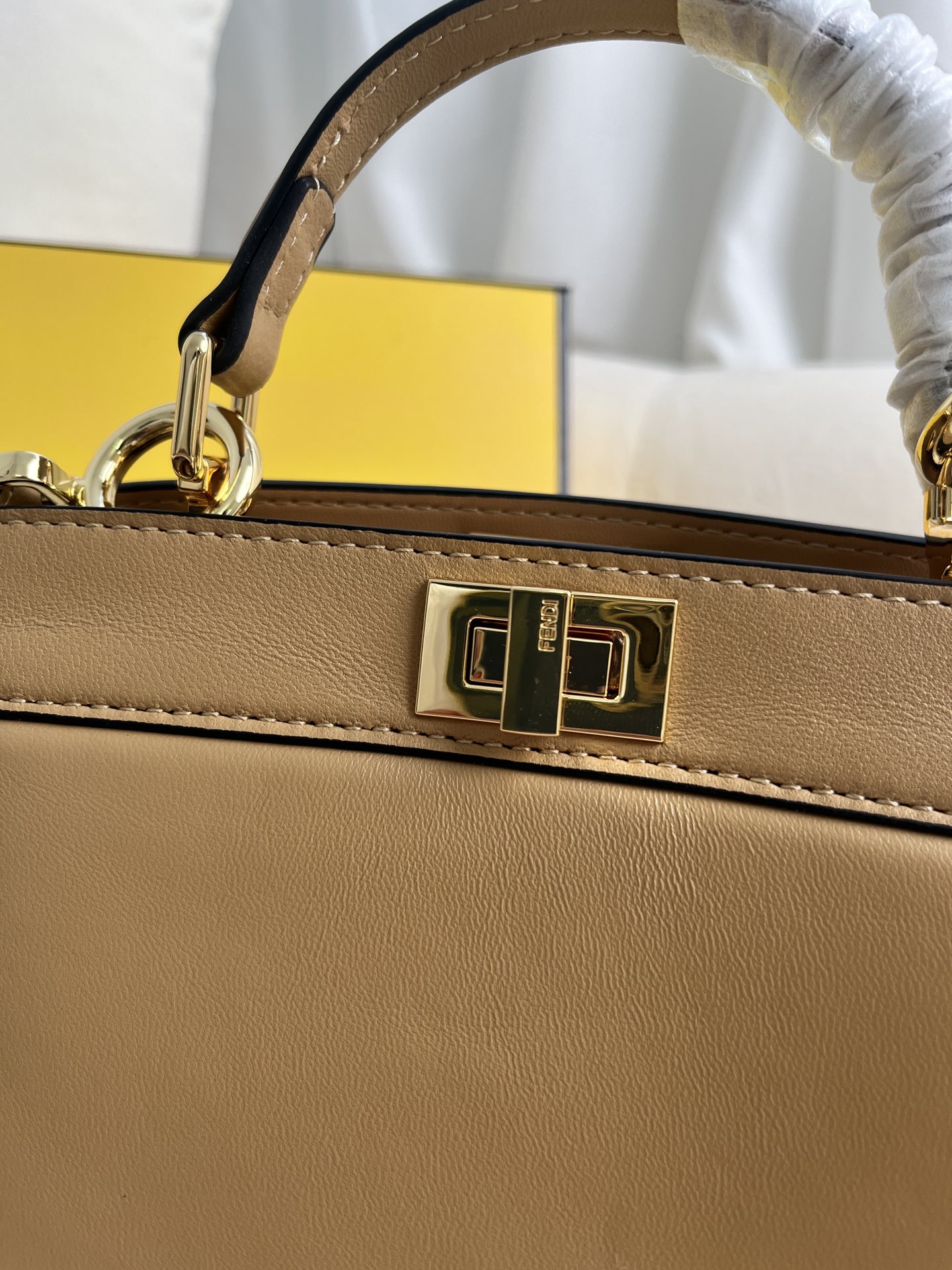 handbags FENDI 0228 size:20*15.5*11cm - vstockx