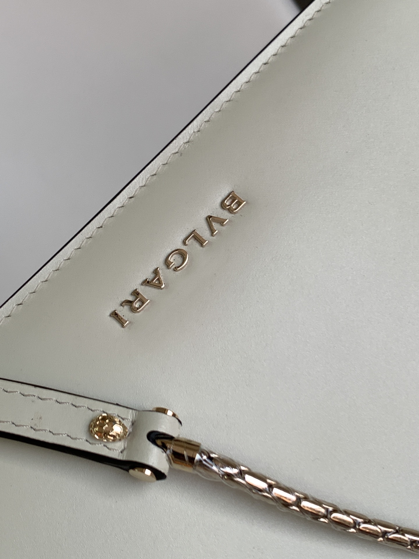 Handbags Bvlgari Sprpenti Forever size:19*13.5*6 cm - vstockx