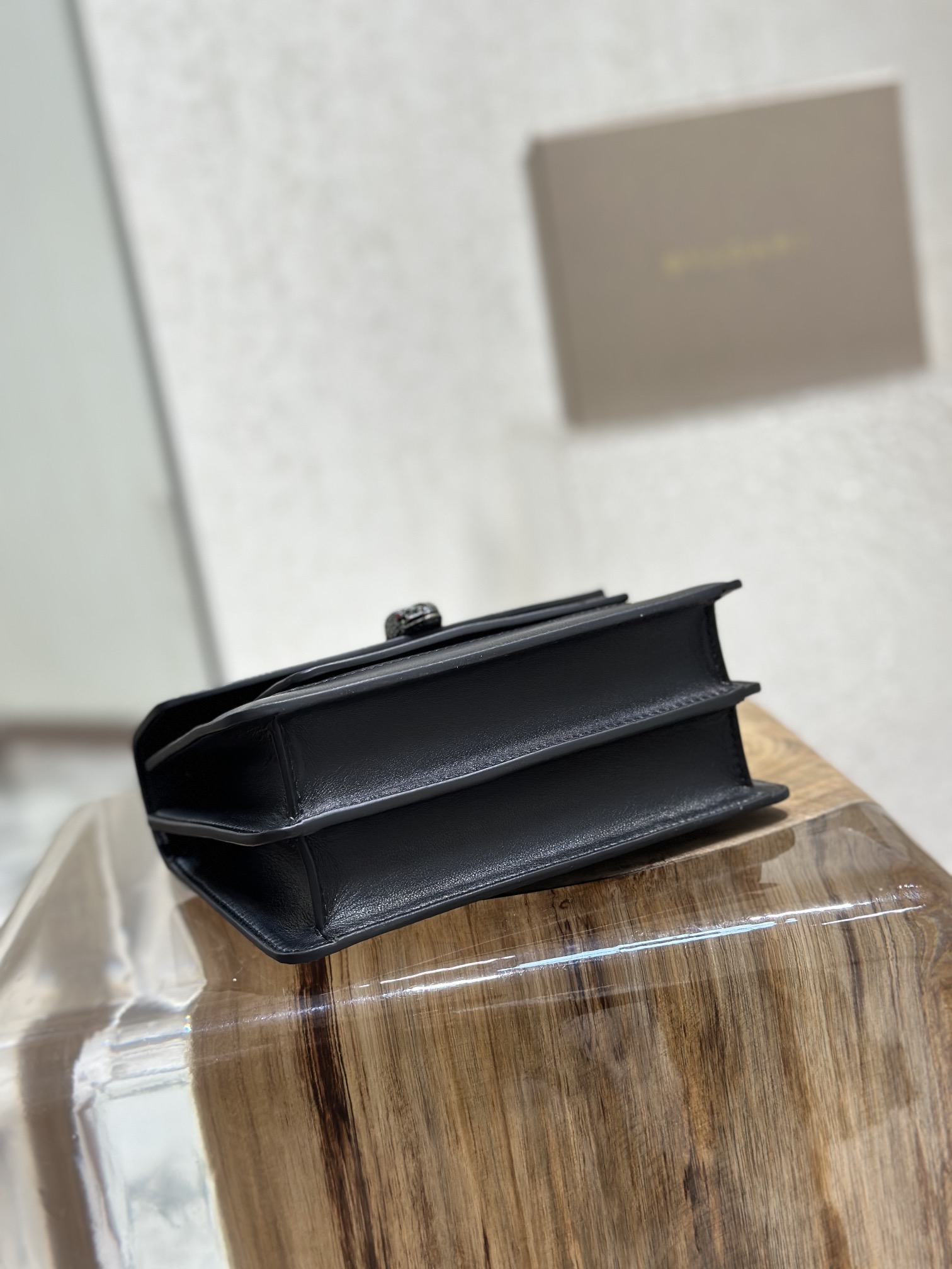 Handbags Bvlgari 290763 size:20*14*8.5cm - vstockx