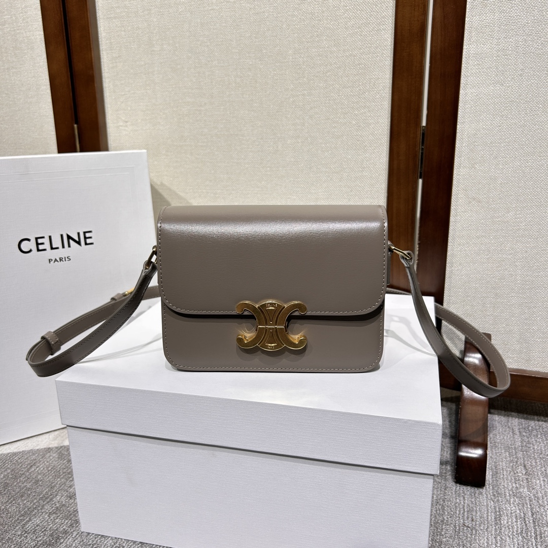 Handbags CELIN TEEN TRIOMPHE BAG 188423 size:18.5*14*5 cm - vstockx