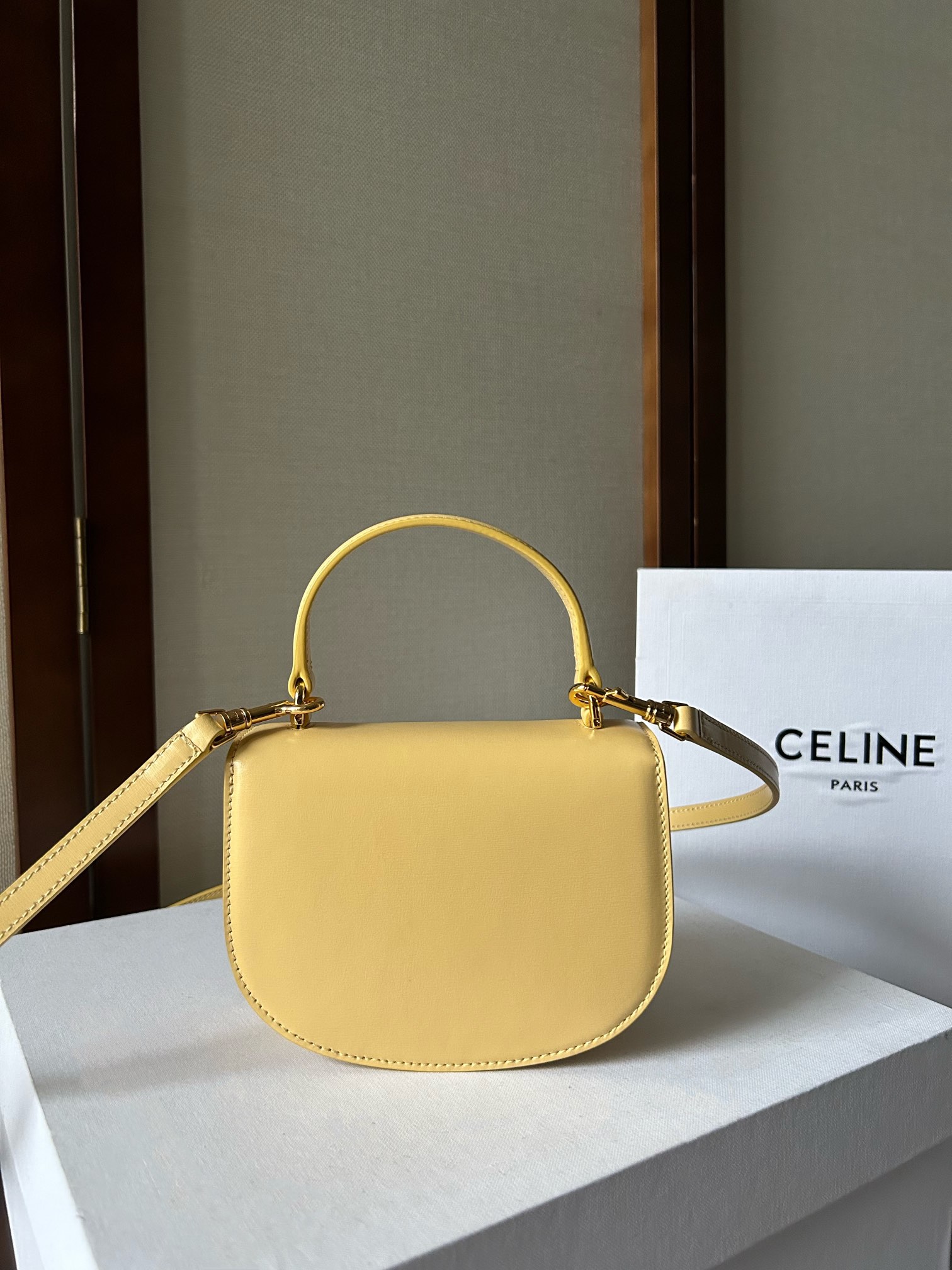 Handbags CELIN 101063 size:15.5X11.5X5 CM - vstockx