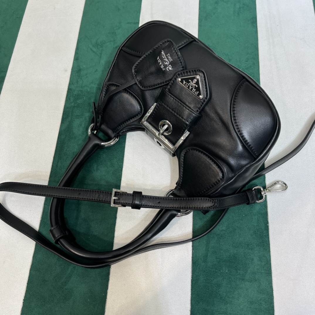 Handbags Prada PRADA PASSAVELA 1BA381 size:23x16x9 cm - vstockx