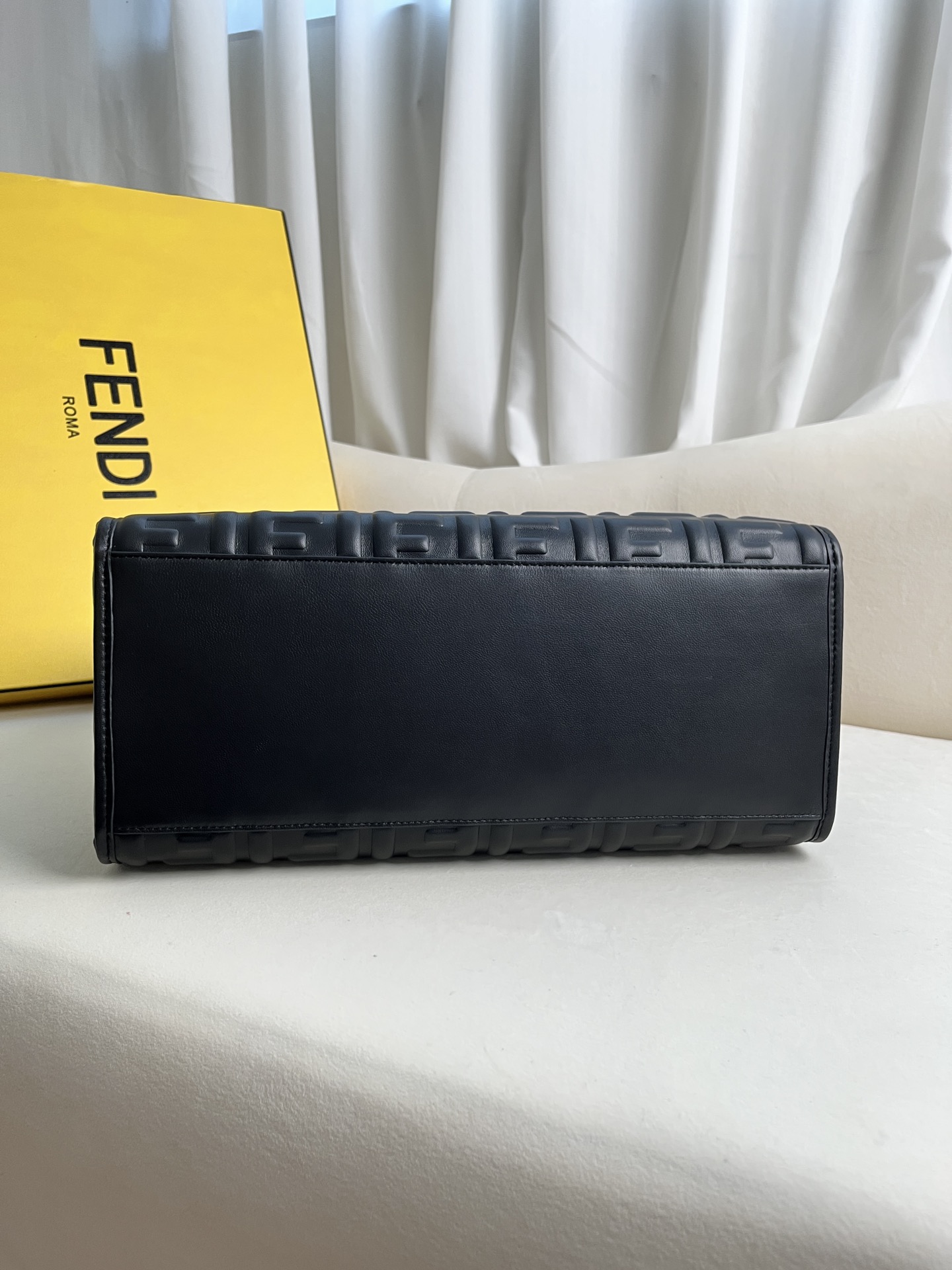 handbags FENDI 877 size:17*35*31 - vstockx