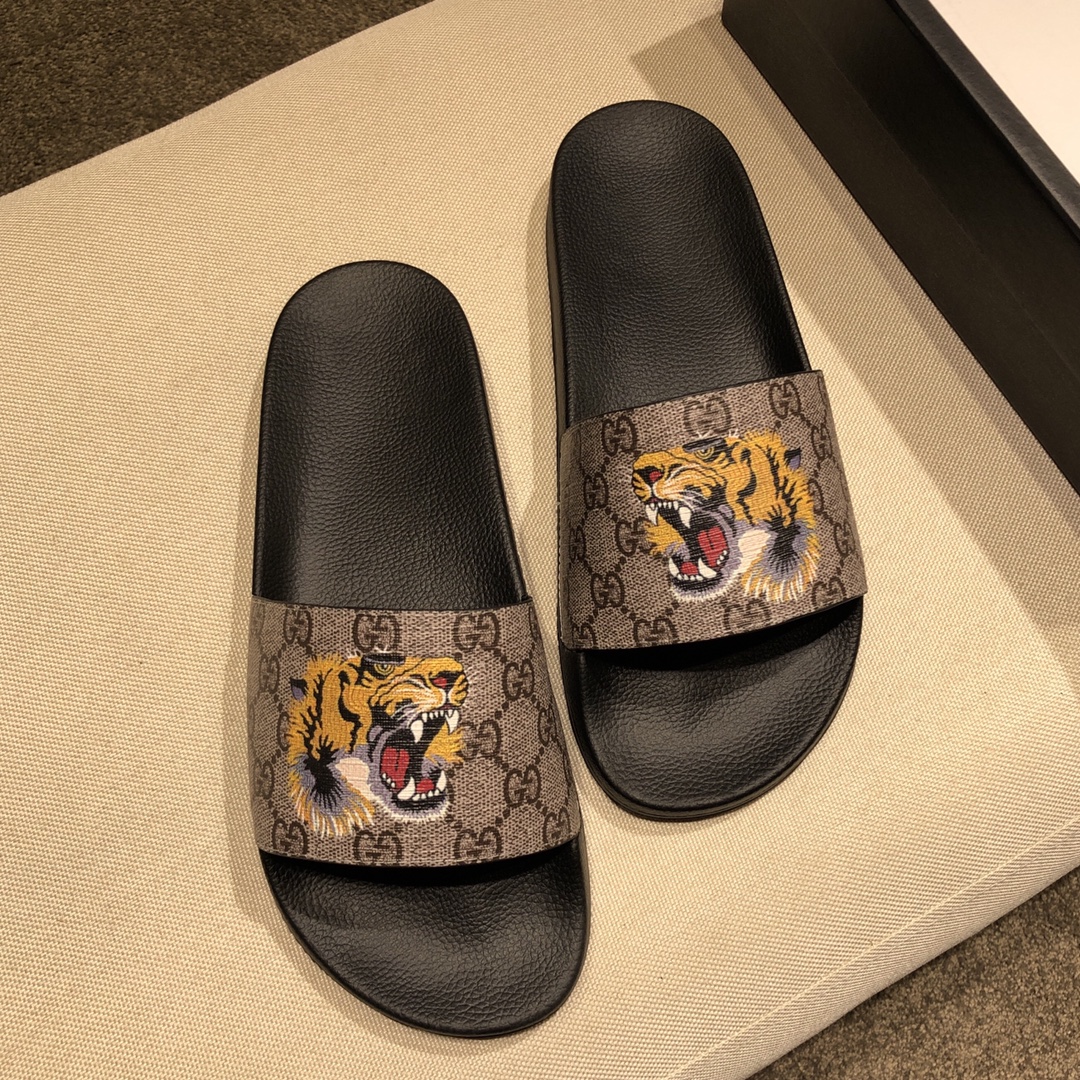 Gucci Slippers 40 - vstockx