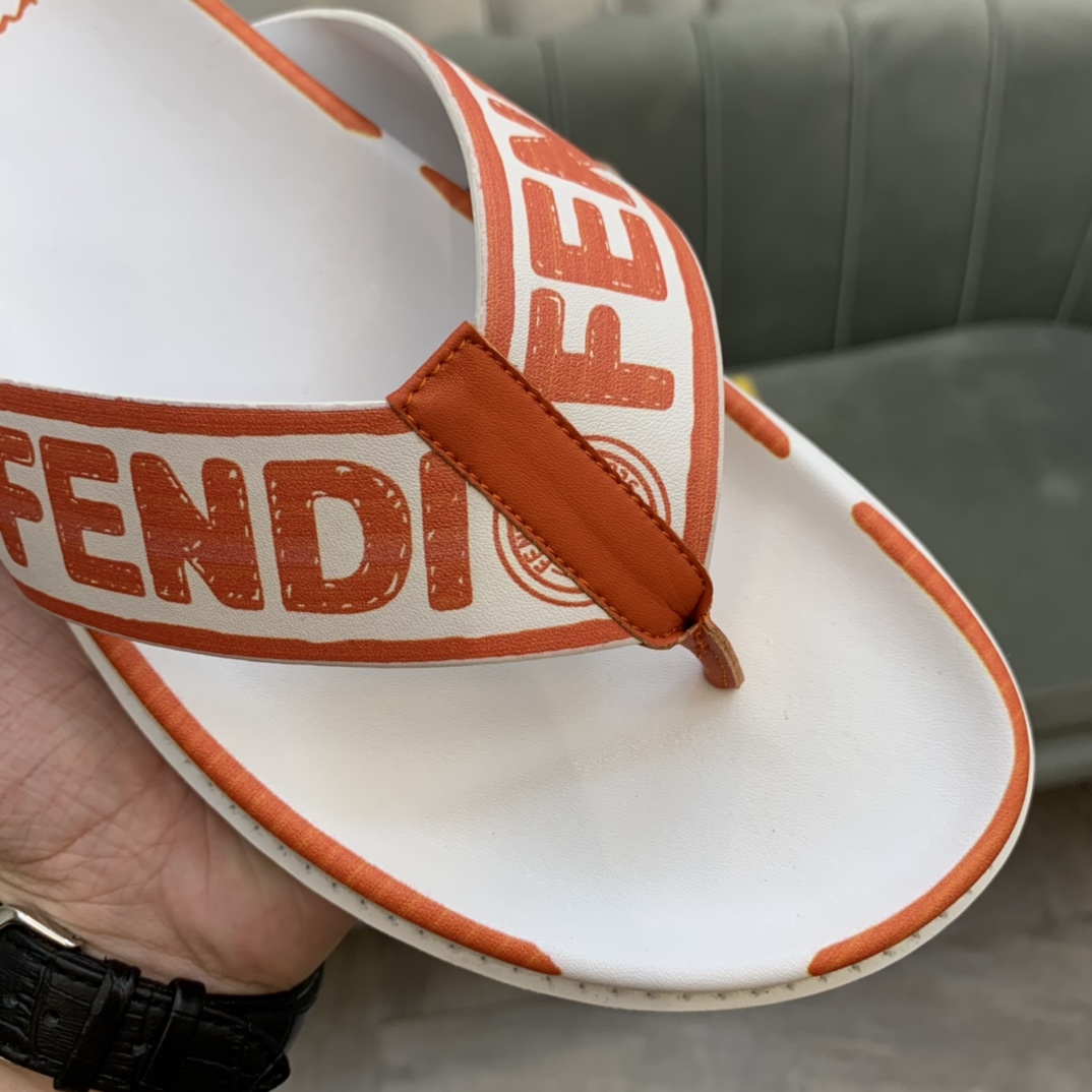 Fendi Slides 14 - vstockx