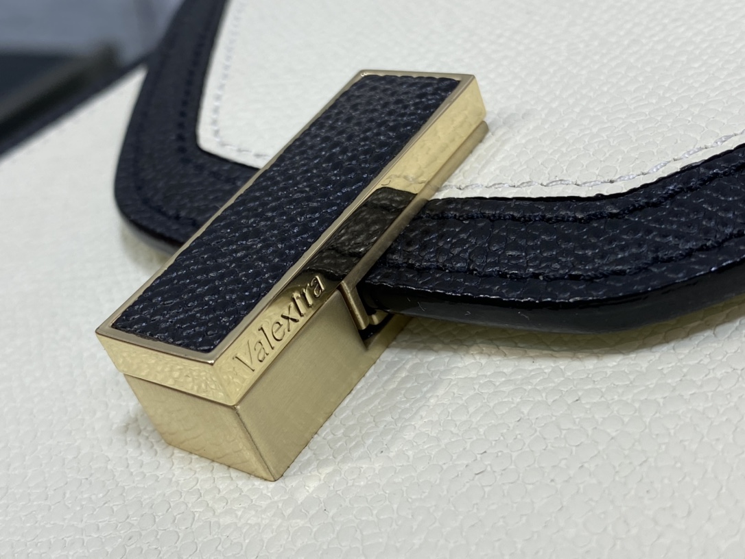 Handbag VALEXTRA size *'* - vstockx