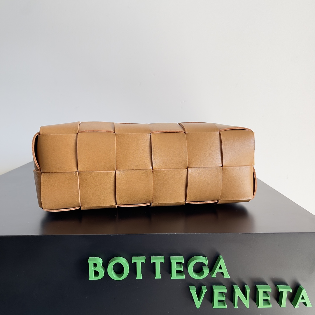 handbags Bottega Veneta 9306 size:28*14*10 - vstockx