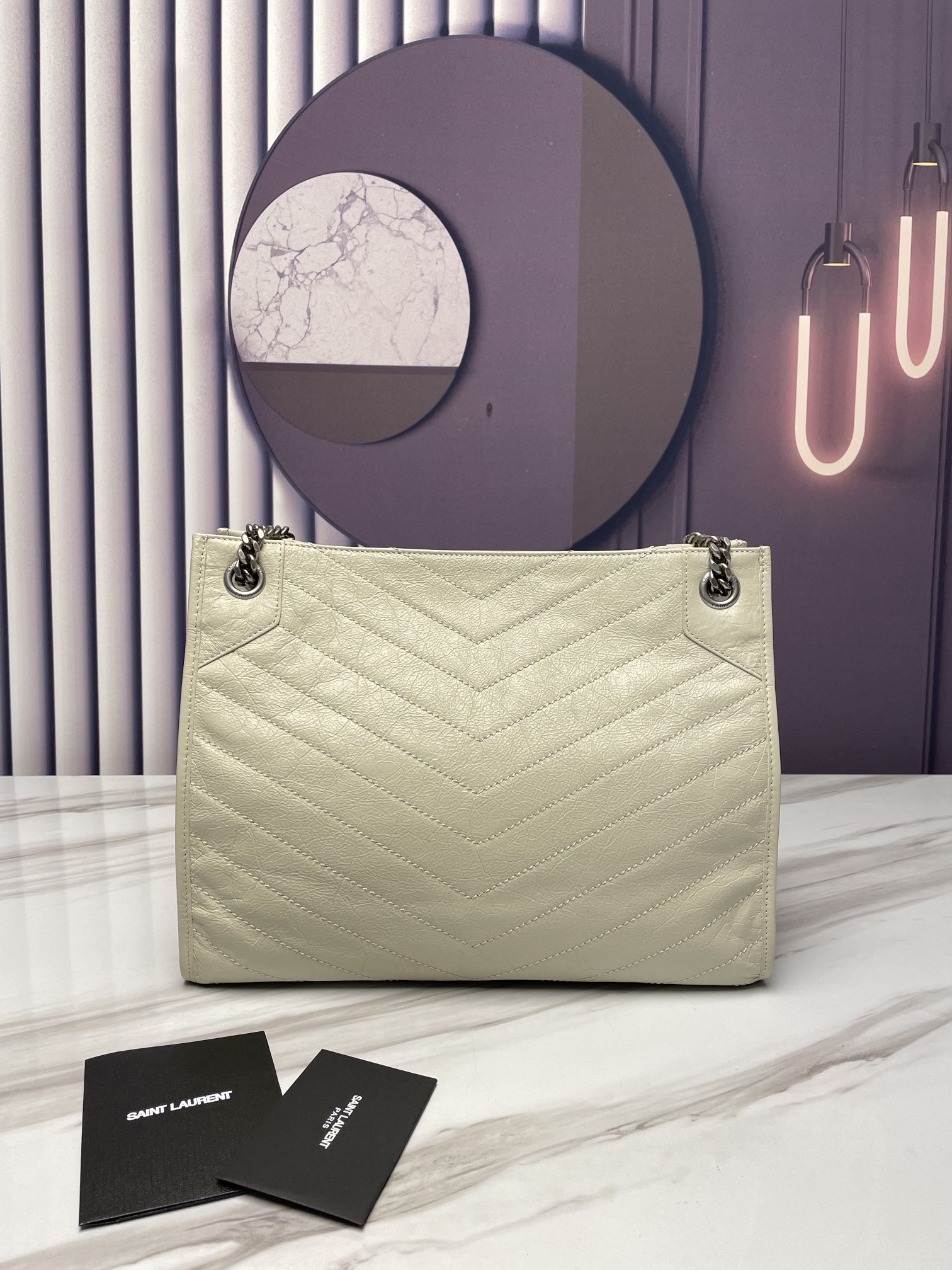 Handbags SAINT LAURENT 577999 size 33x27x11.5 cm - vstockx