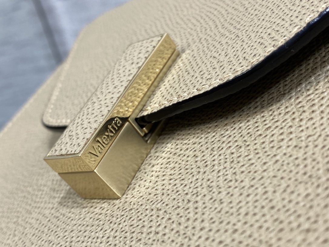 Handbag VALEXTRA size ** - vstockx