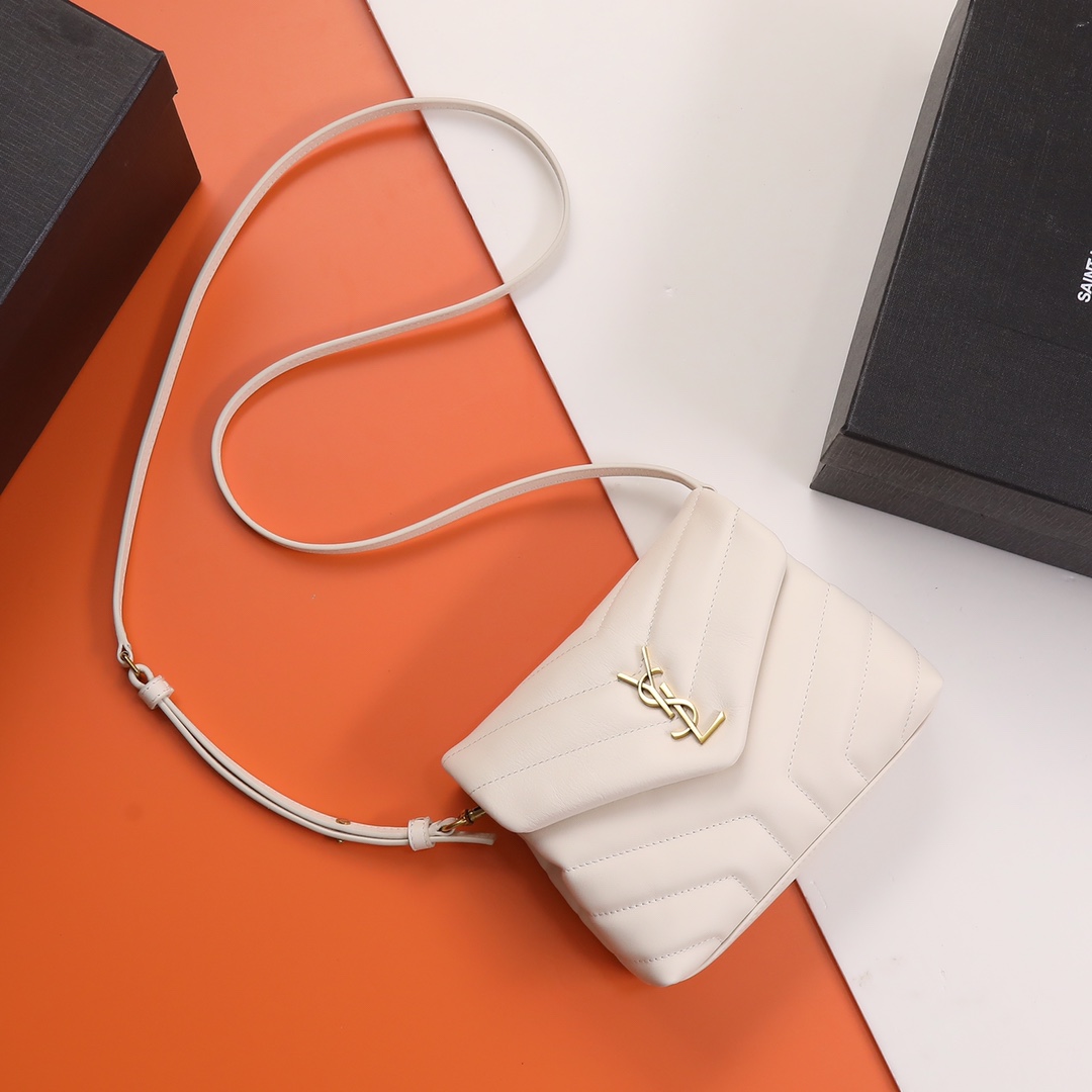 Handbags SAINT LAURENT 467072 size 20  14  7 cm - vstockx