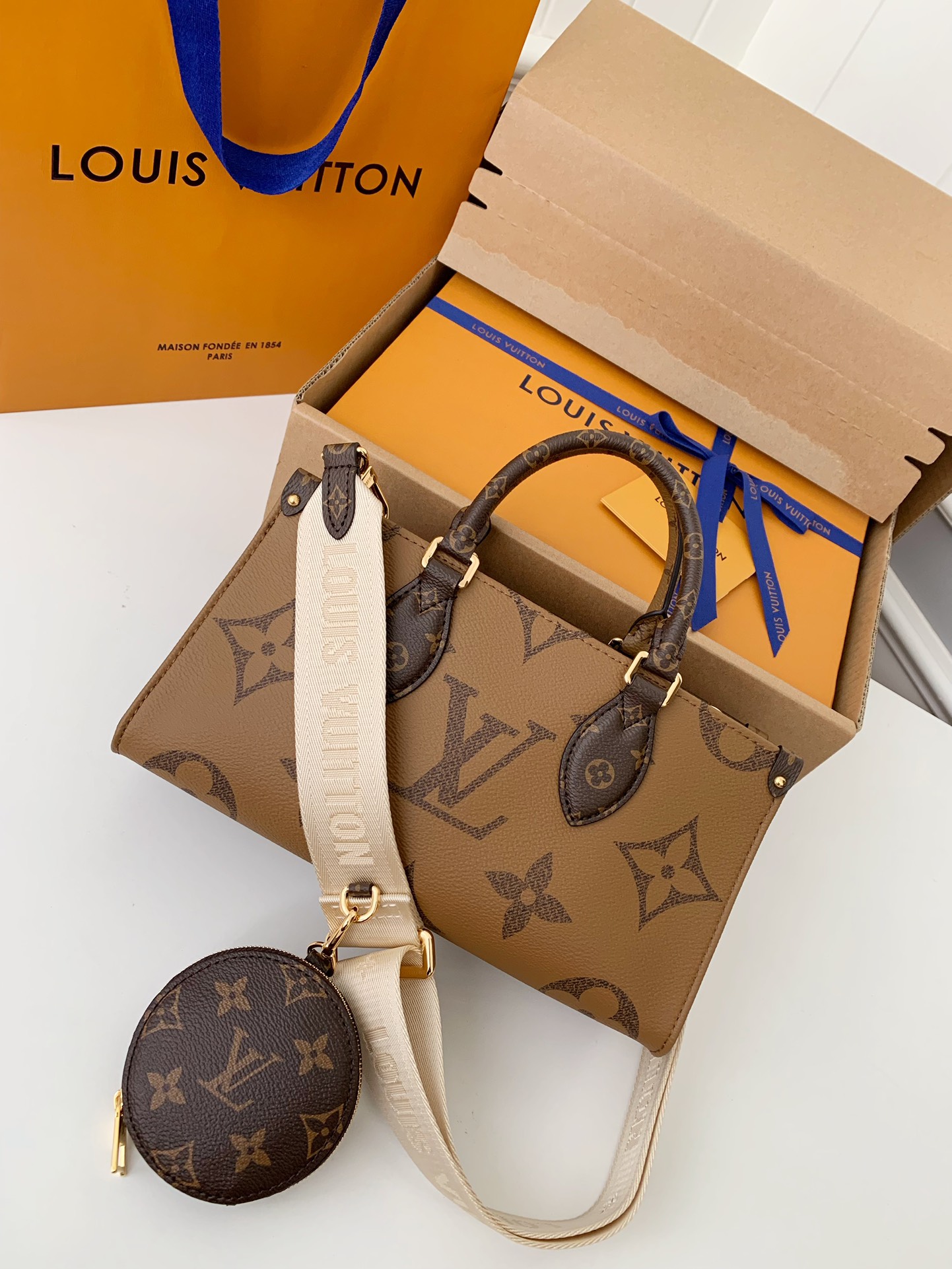 Handbags Louis Vuitton M46653 size:25*13*10 cm - vstockx