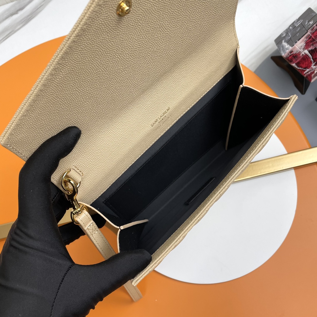 Handbags SAINT LAURENT 617662 size 21x16x3 cm - vstockx