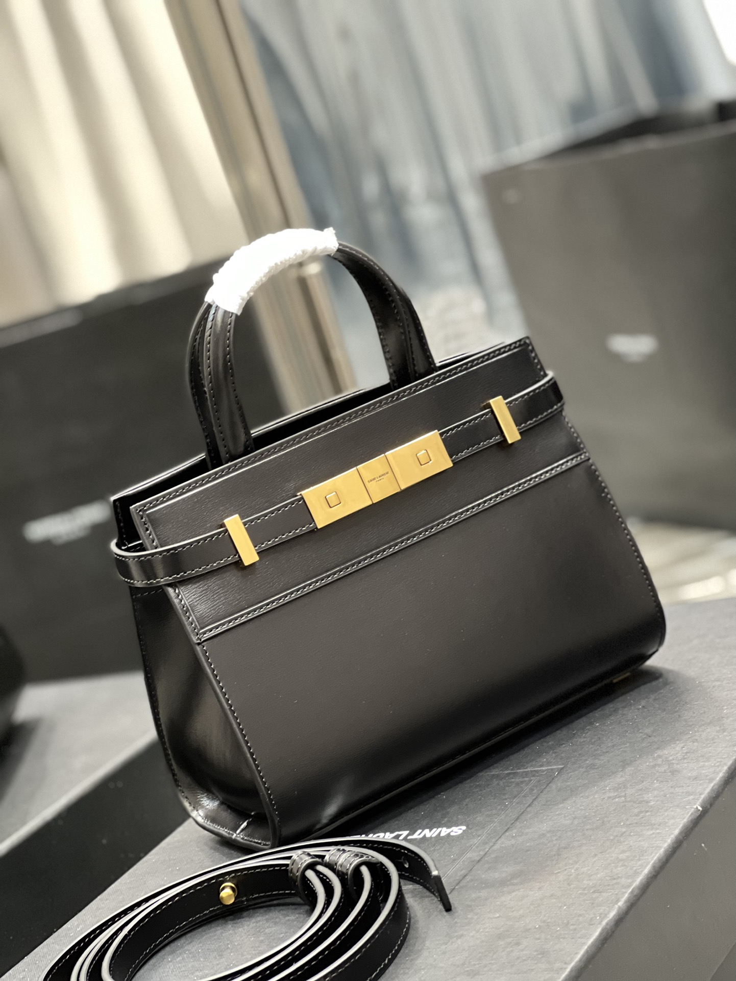 Handbags SAINT LAURENT 593741 size 21x16x9 cm - vstockx