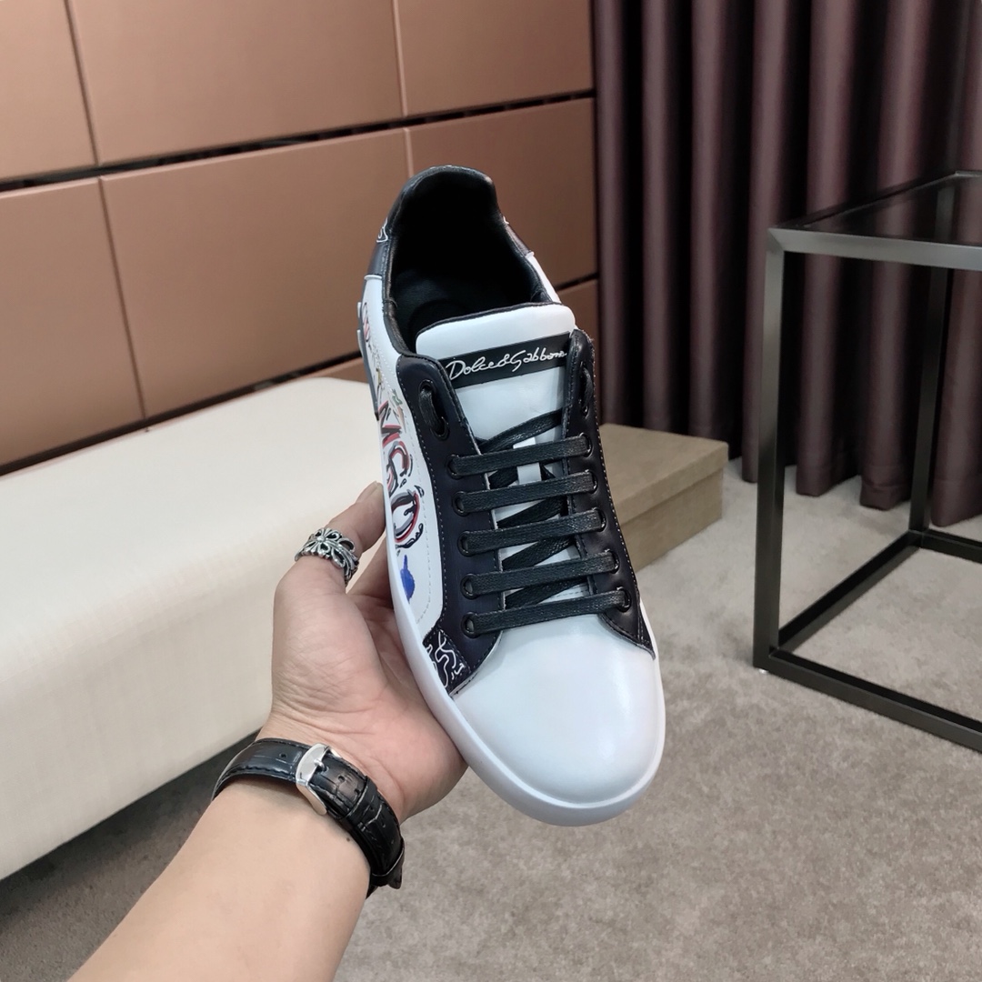 Dolce & Gabbana Low Tops Sneakers 1 - vstockx