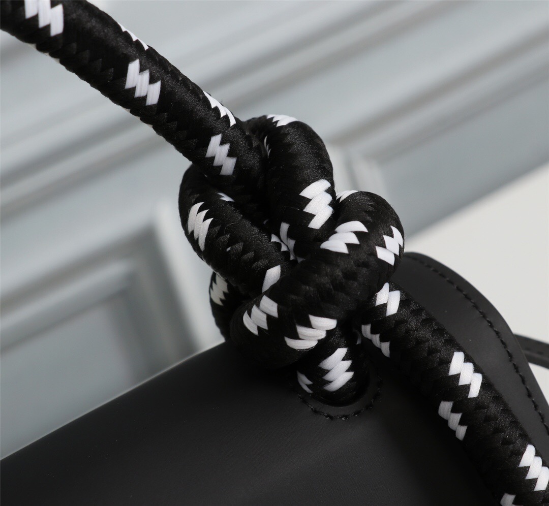 handbags OFF-White 517  6880740  size:22*16*7cm - vstockx