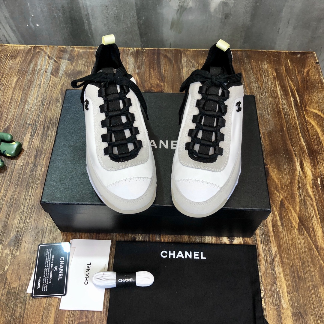 Chanel Fabric & Suede Calfskin Low Top Sneaker 18 - vstockx
