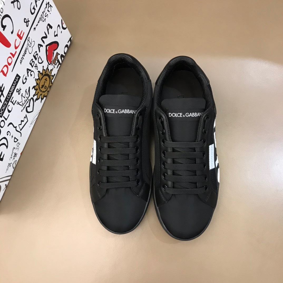 Dolce & Gabbana Low Tops Sneakers 117 - vstockx