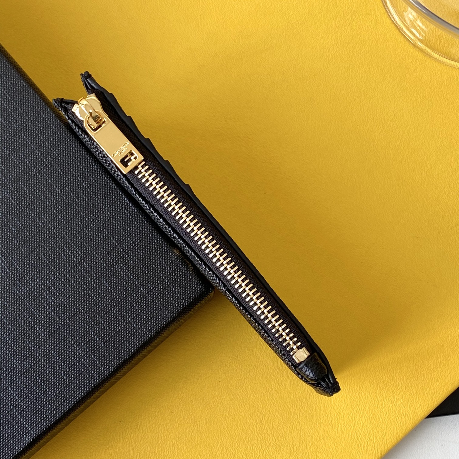 Handbags SAINT LAURENT 607915 size 13  8 cm - vstockx