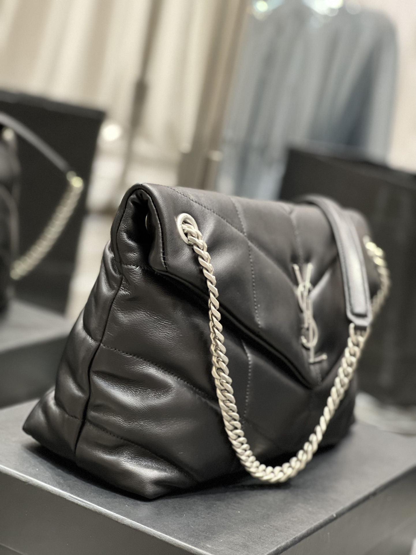 Handbags SAINT LAURENT 577475 size 35x23x13.5 cm - vstockx