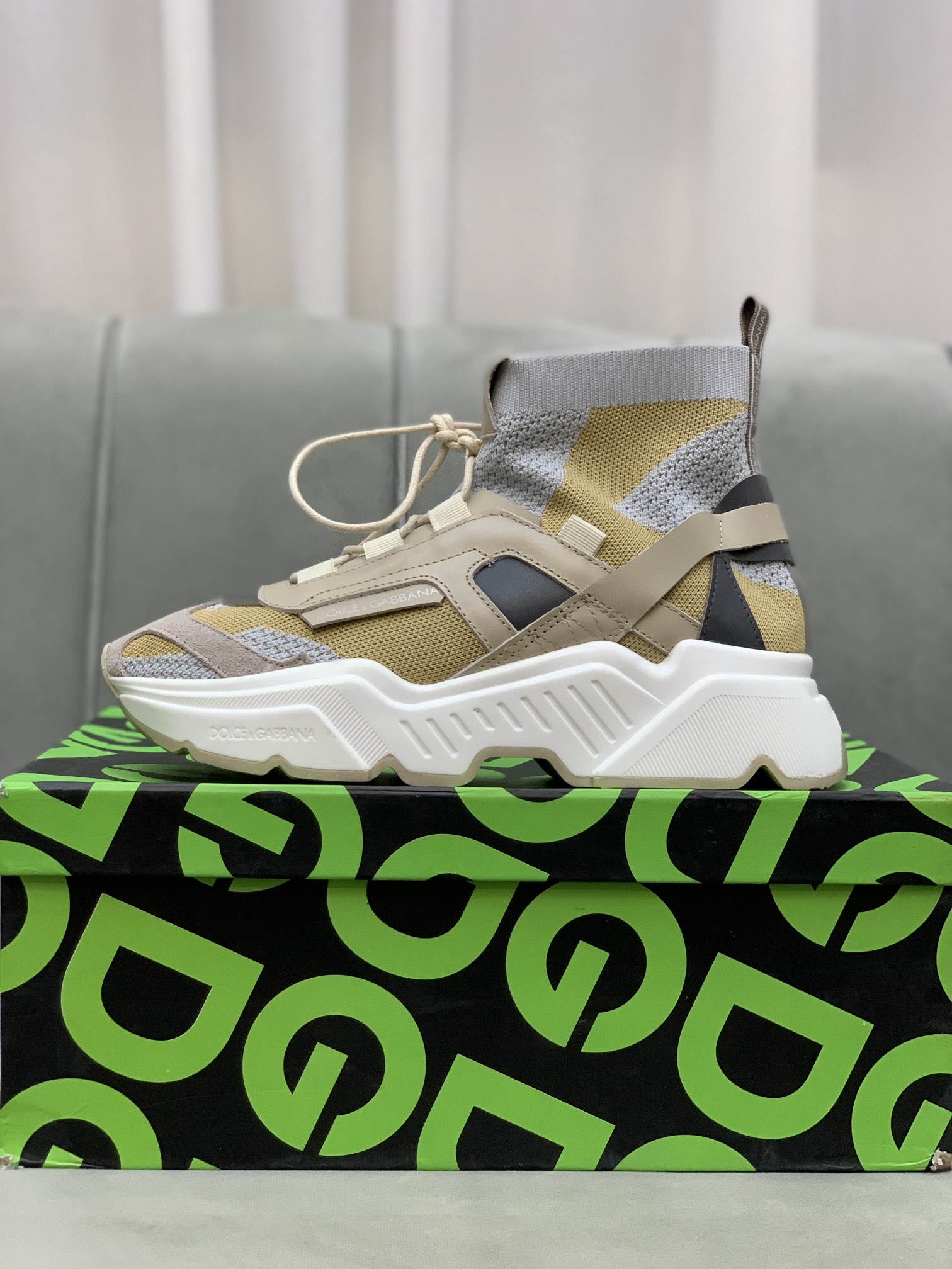 Dolce & Gabbana High-Tops chunky sneakers 11 - vstockx