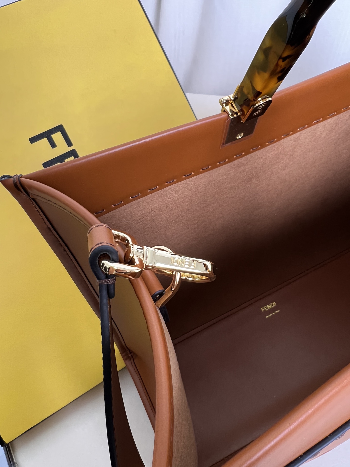 handbags FENDI 877 size:17*35*31 - vstockx