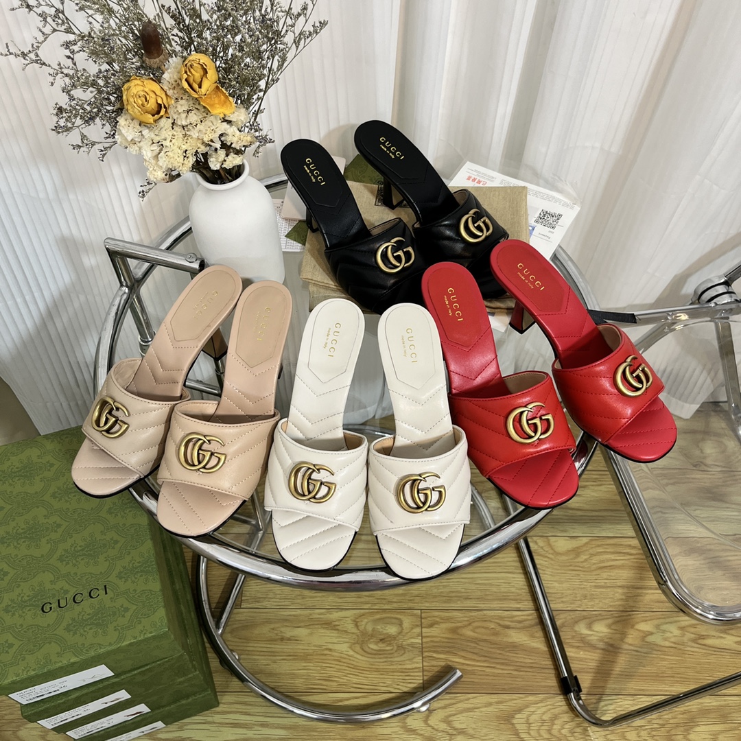 Gucci Women's Double G slide sandal WOMEN 7 - vstockx