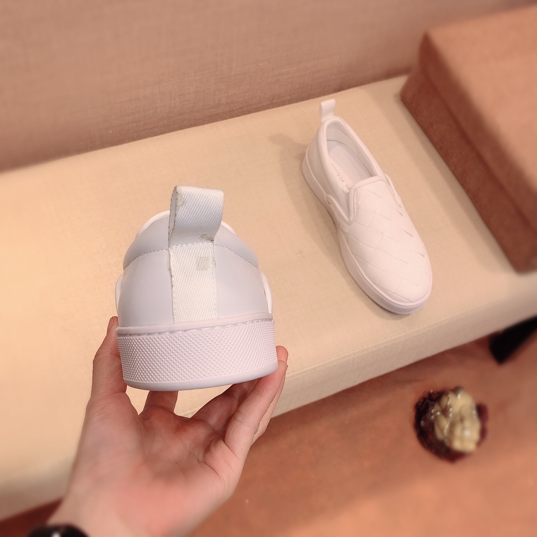 Bottega Veneta Intrecciato Leather Loafers 5 - vstockx