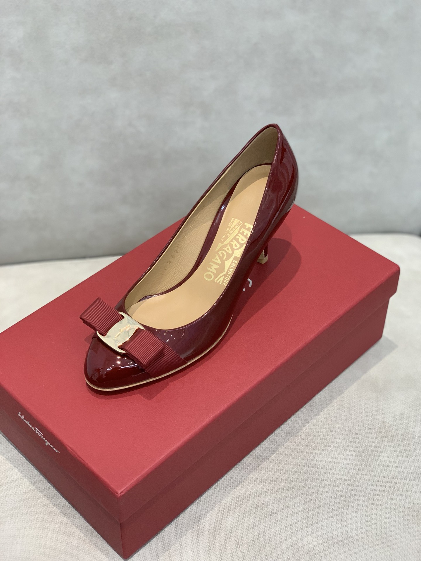 Salvatore Ferragamo Heel 9 - vstockx